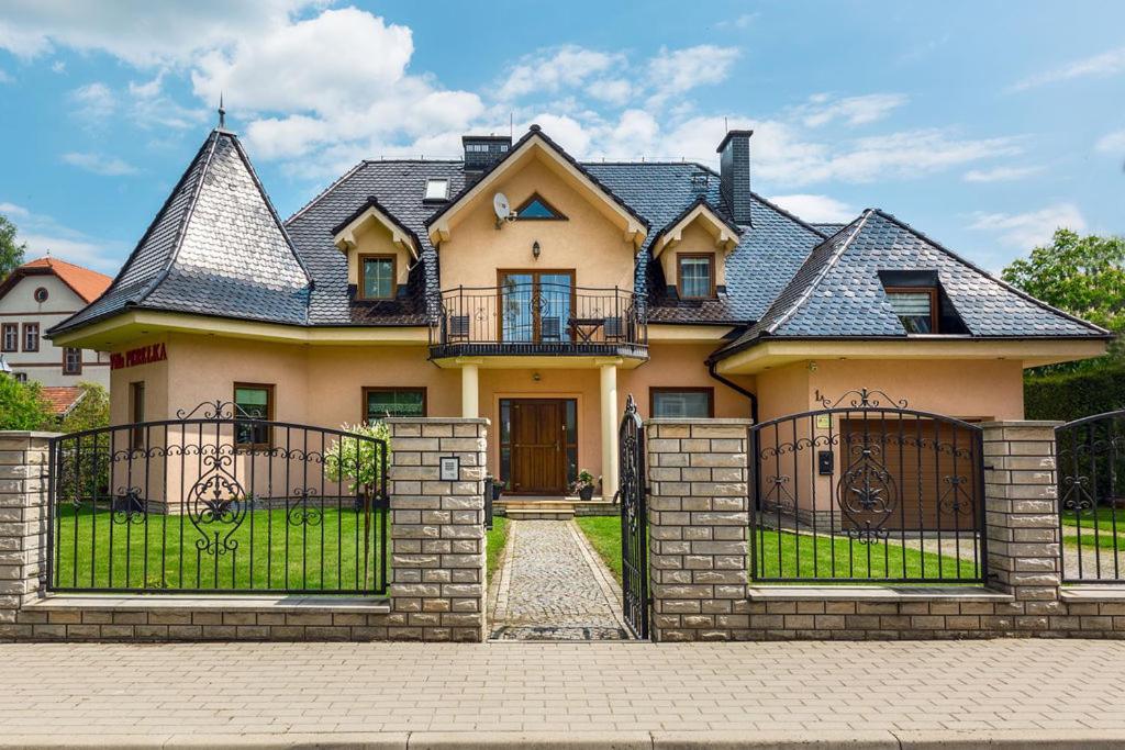 Willa Perelka Kudowa Zdroj Exterior photo